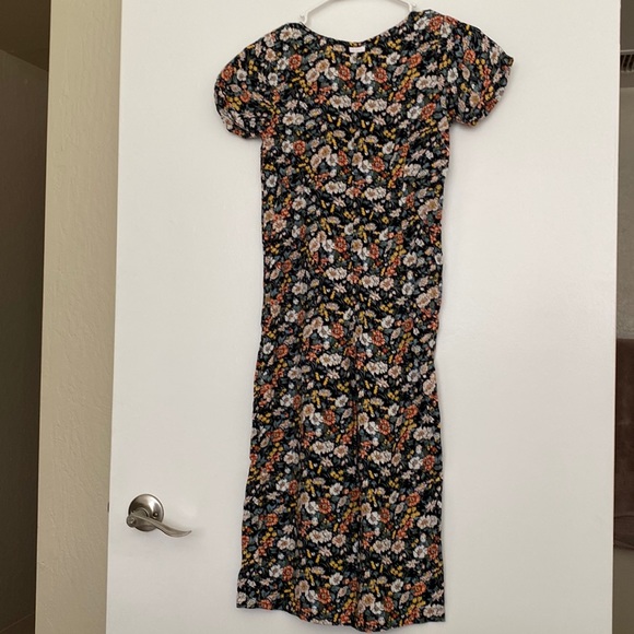 O’Neill Juniors: Floral Print Wide Leg Crop Jumpsuit w Front Buttons - Picture 2 of 5